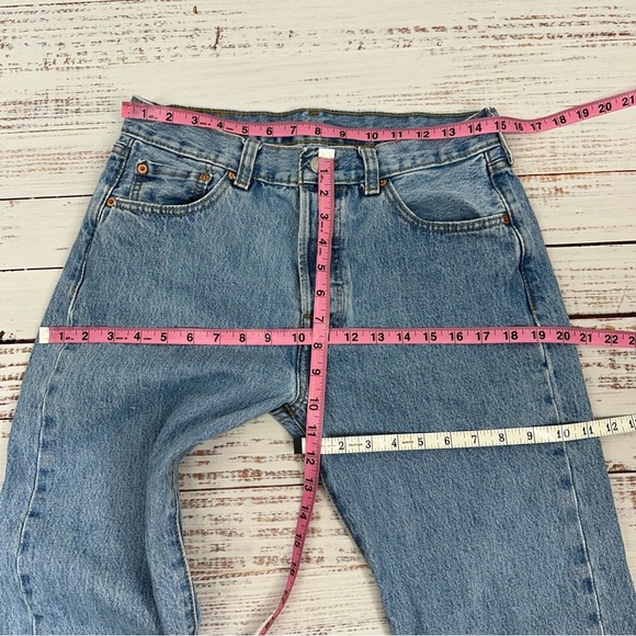 Levi's Men's 501 Size 30 x 30.7 Original Regular Fit Straight Leg Jeans - Picture 8 of 14